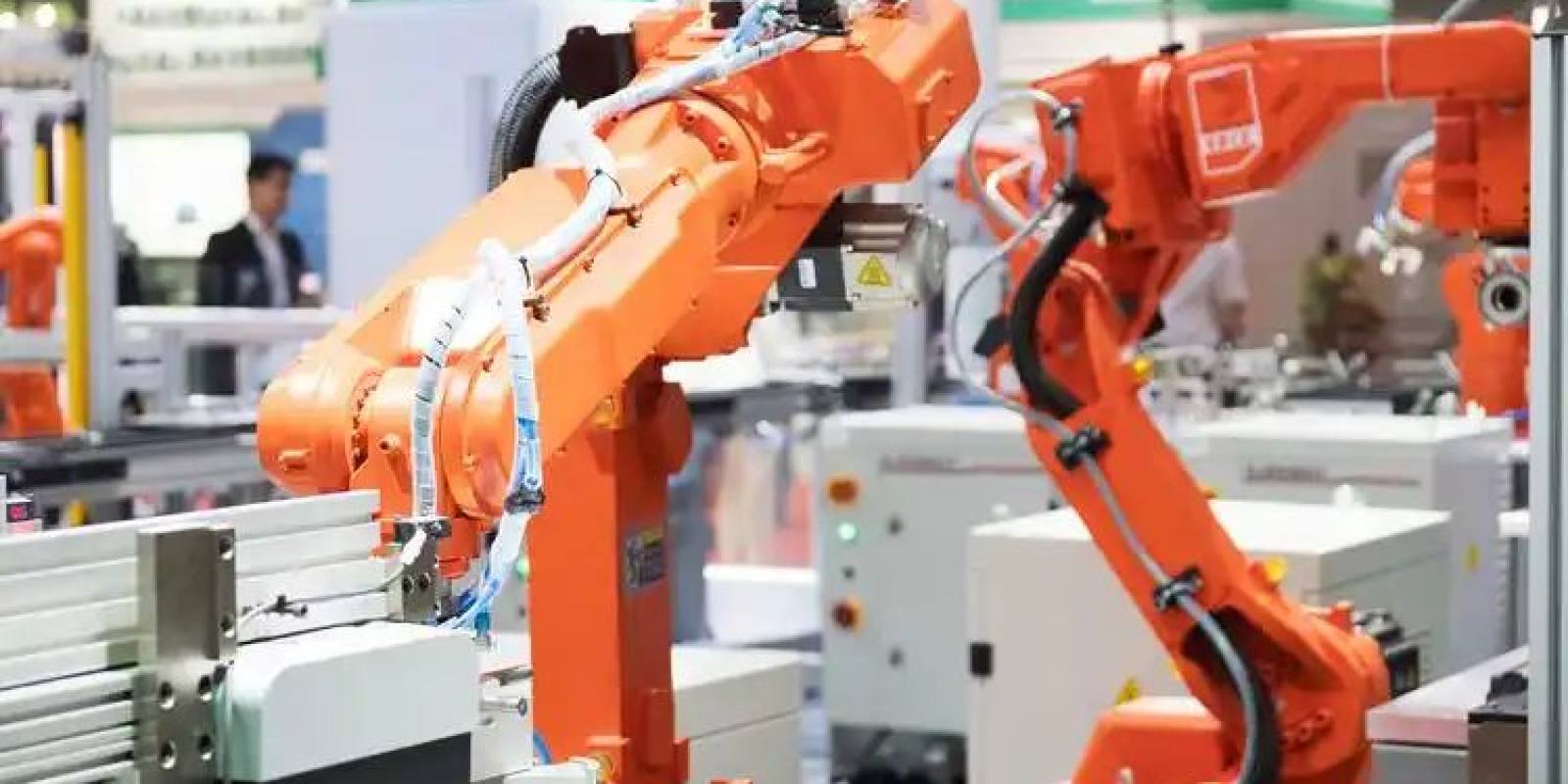 S16英雄联盟总决赛关于AI设备制造栏目